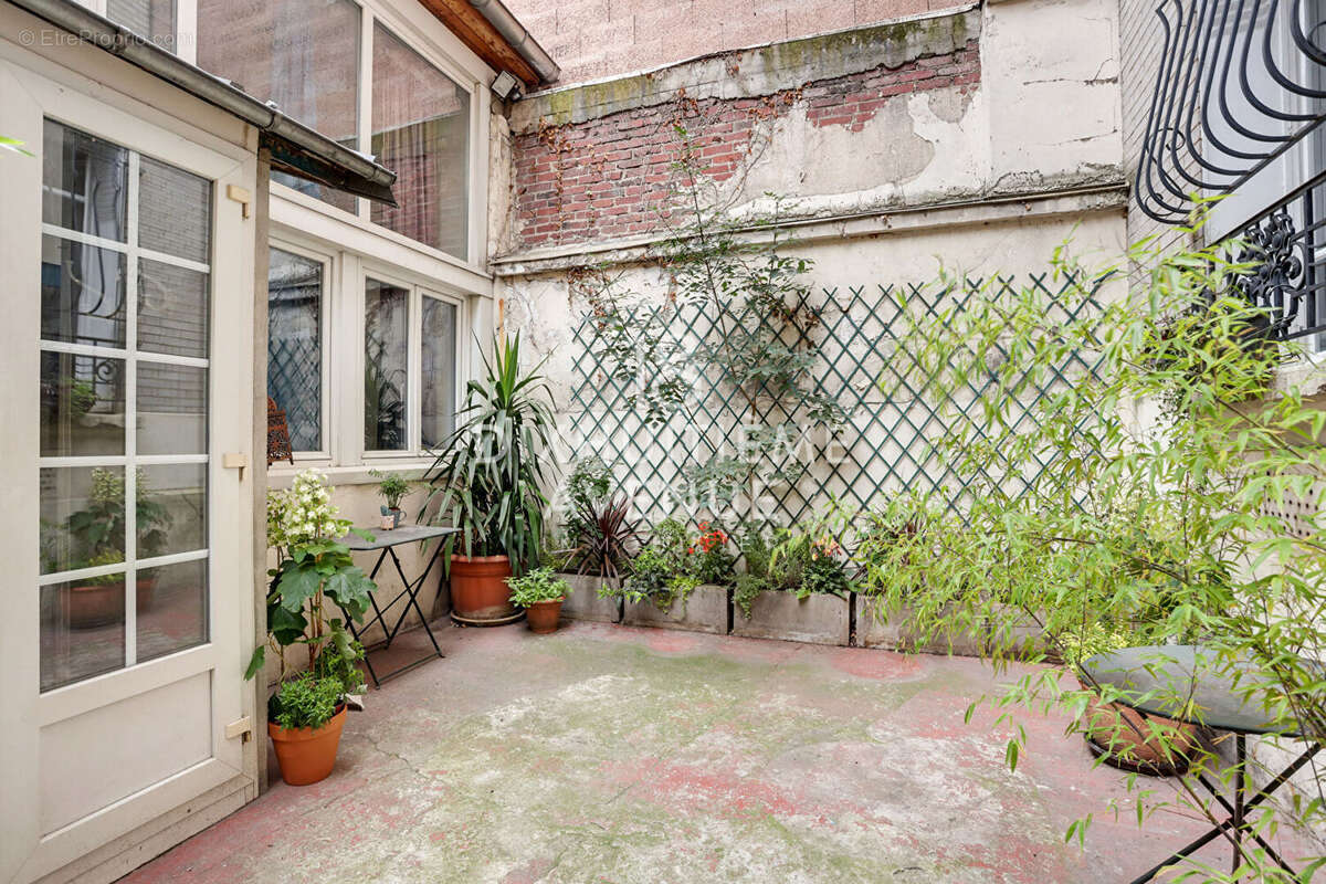 Appartement à PARIS-18E