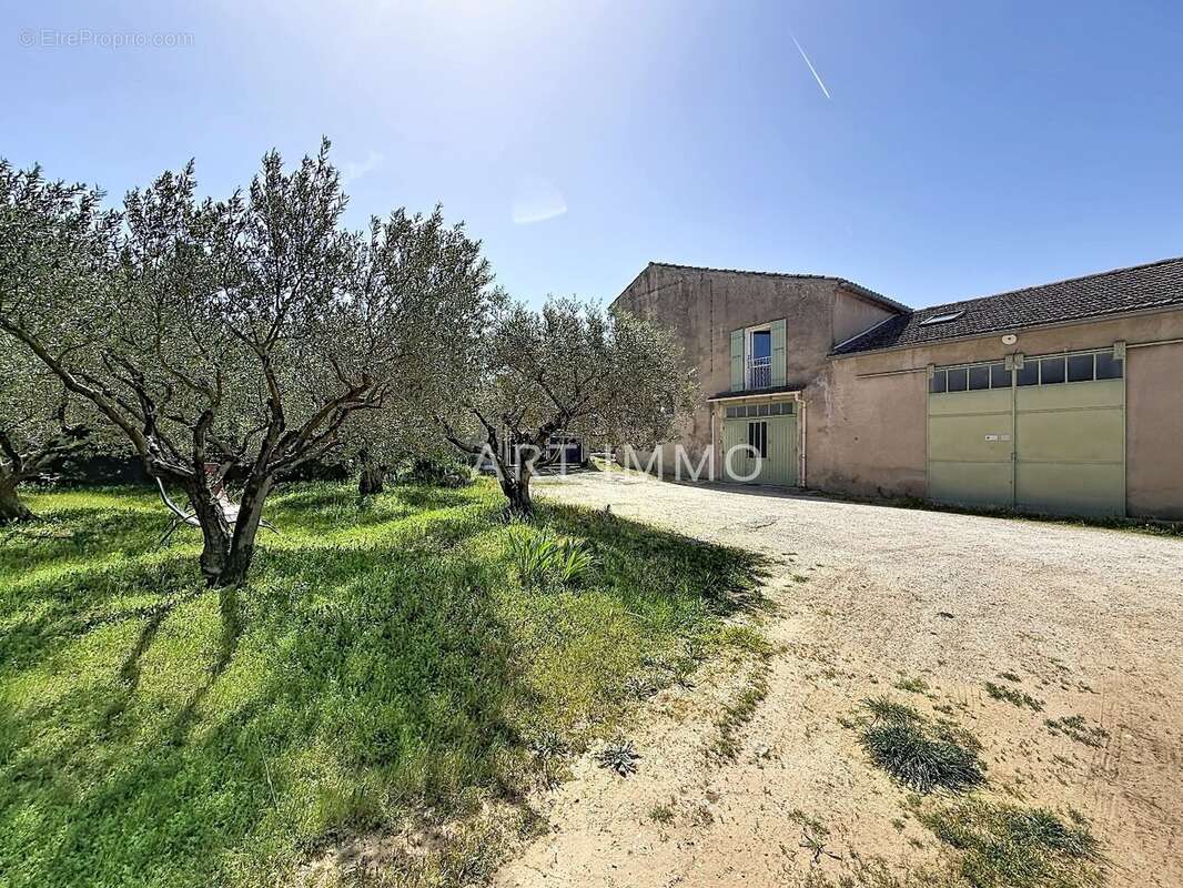 Maison à MAUBEC
