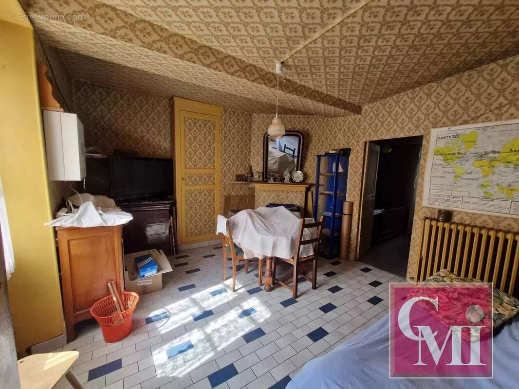 Du potentiel pour cette bâtisse ancienne avec grange ( à rén - photo 6
