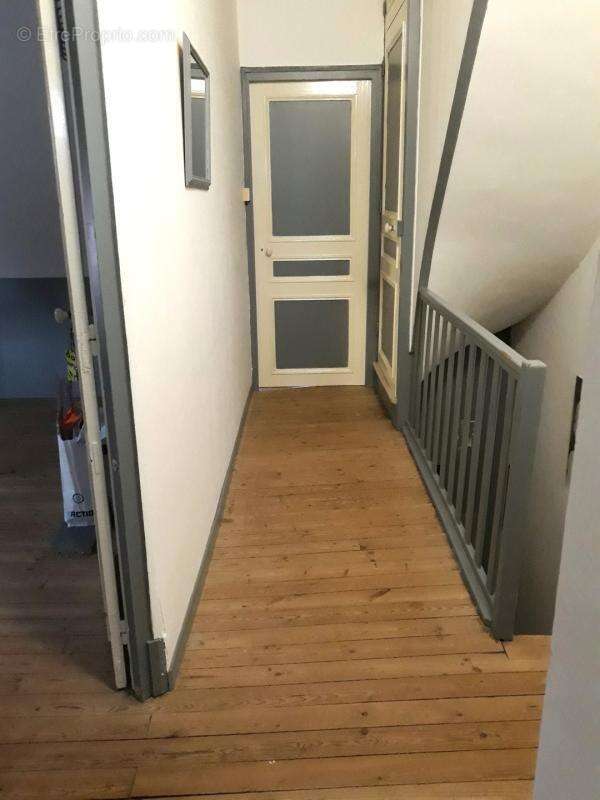 Maison de ville de 5 chambres/Dépendances et pâtures sur 30314 m2 - photo 12
