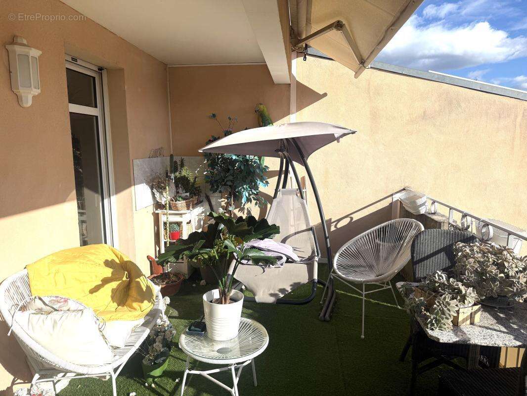 Appartement à L'ISLE-SUR-LA-SORGUE