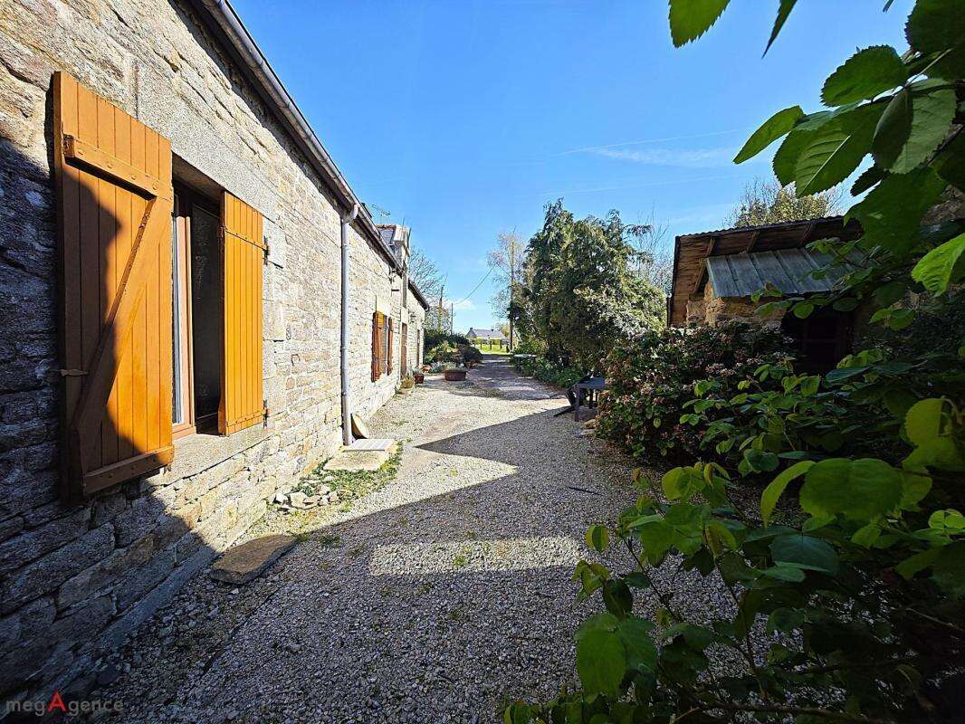 Maison à GUEHENNO