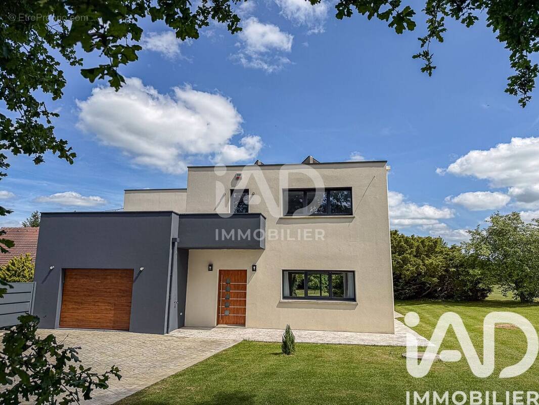 Photo 1 - Maison à LA FERTE-GAUCHER