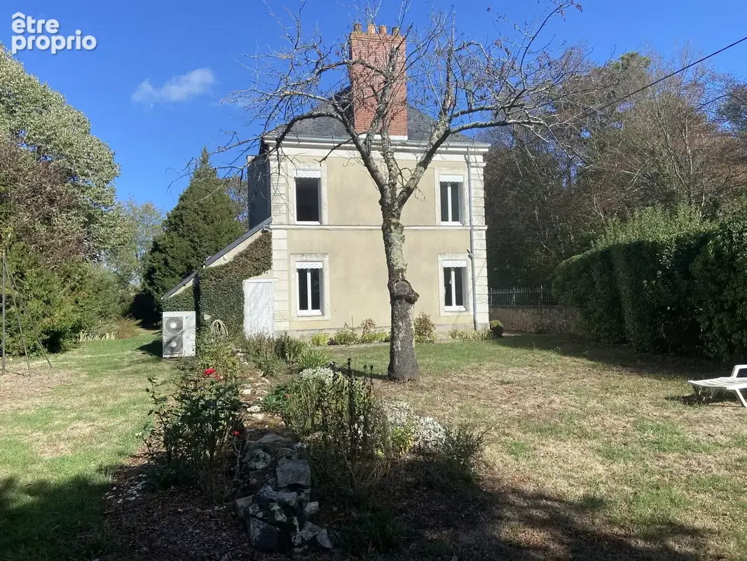 Maison 7 pièces 140 m² · à Etriche · 140 m² · 346 500 €