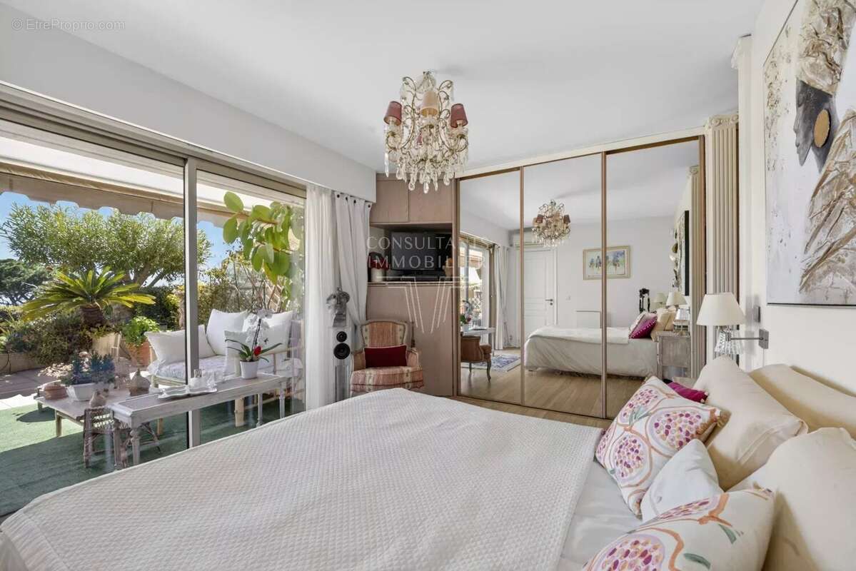 Appartement à LE CANNET