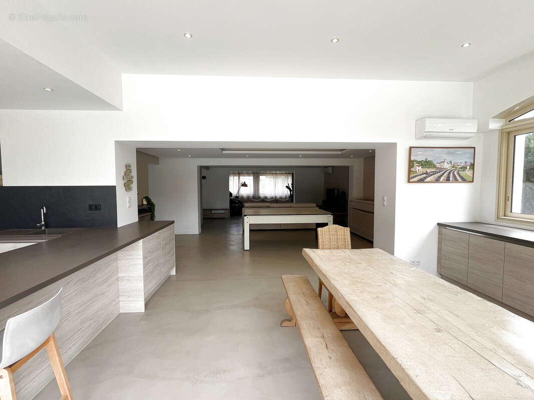 Maison à AMBARES-ET-LAGRAVE