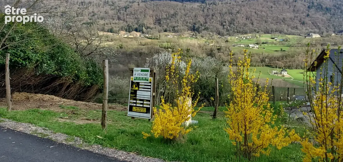 Terrain entierement viabilise avec assainissement collectif - 761m2 - photo 4