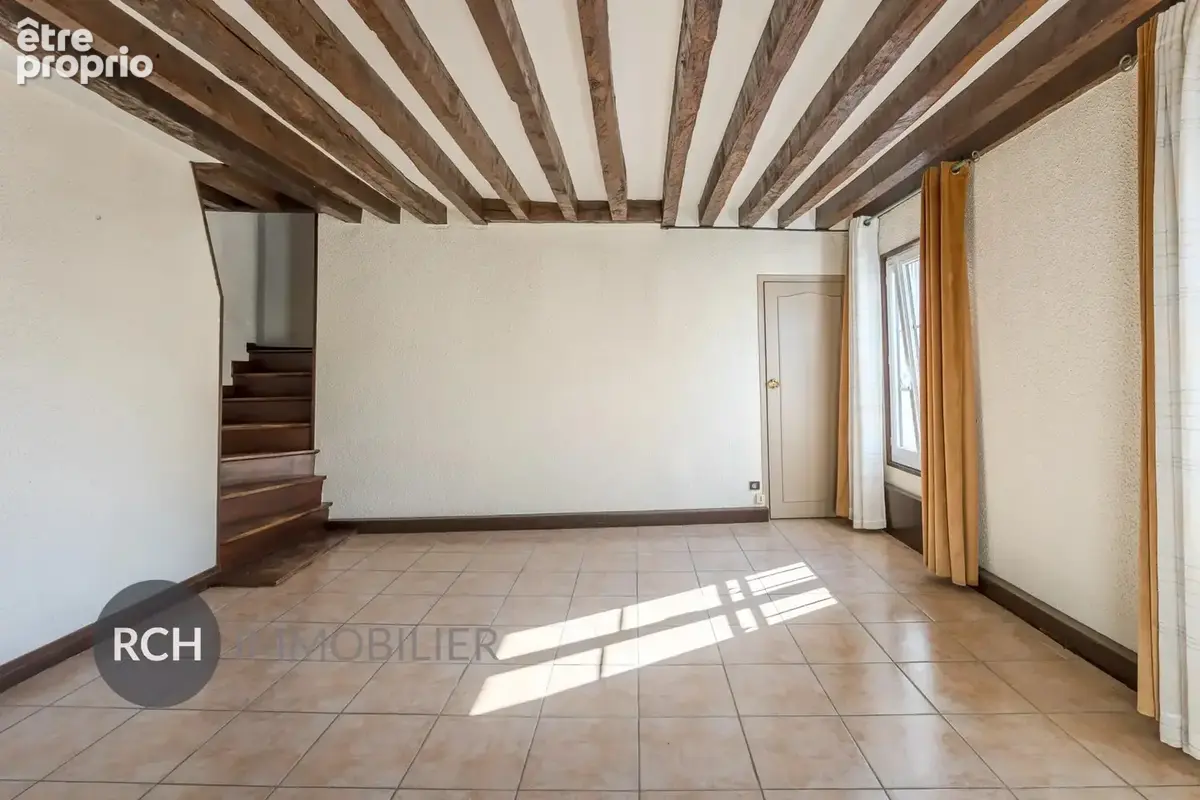 Montfort-l'Amaury - Bel appartement lumineux situé au dernier étage - photo 5
