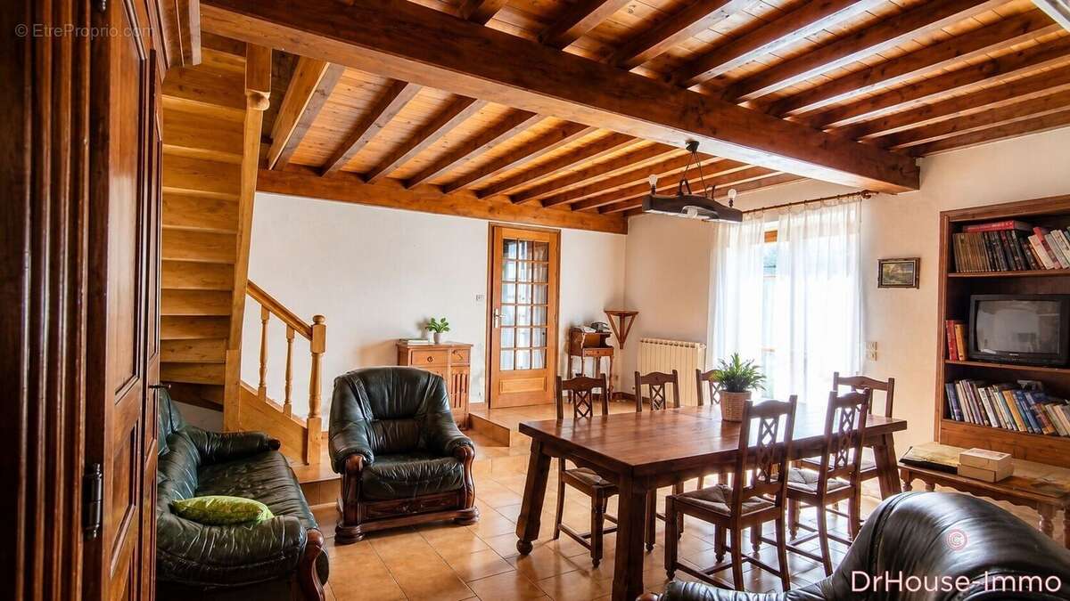 Maison 140 m² à Naujan-Et-Postiac  - photo 11