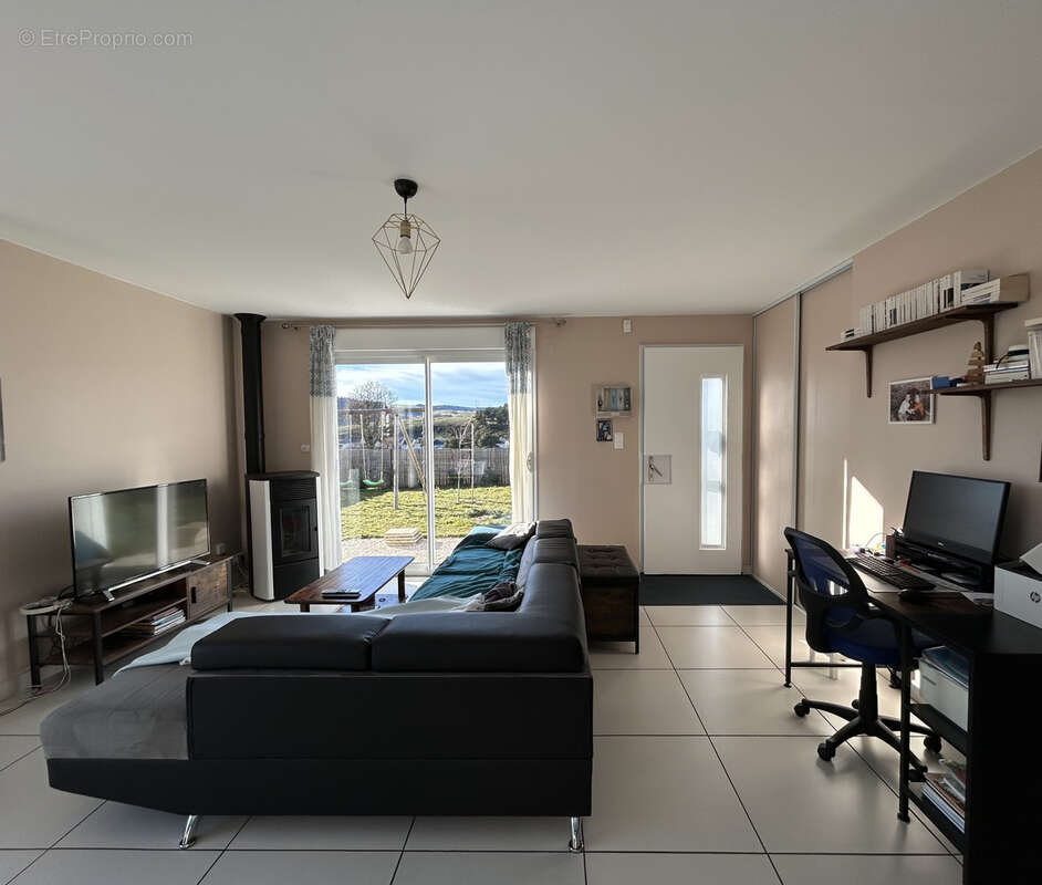 Maison à CHATEAUNEUF-DE-RANDON