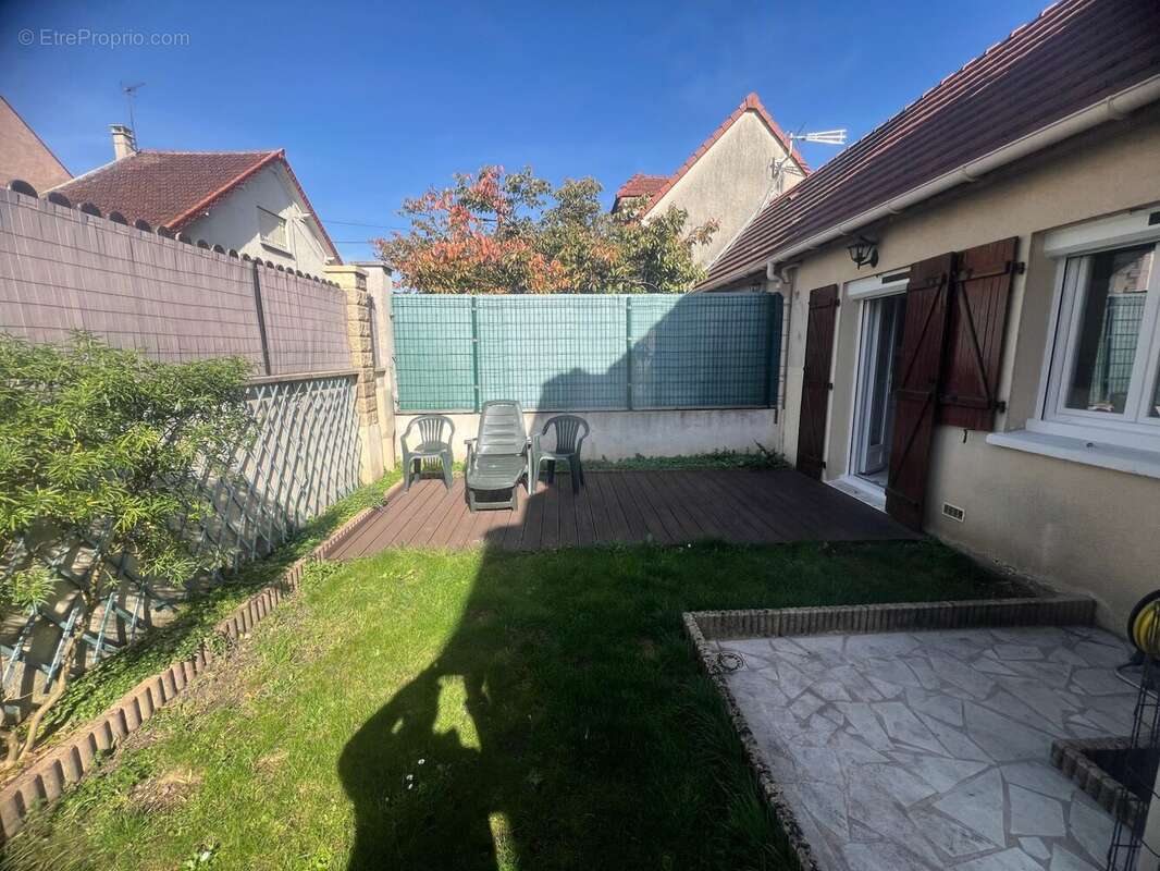 Maison à SARTROUVILLE