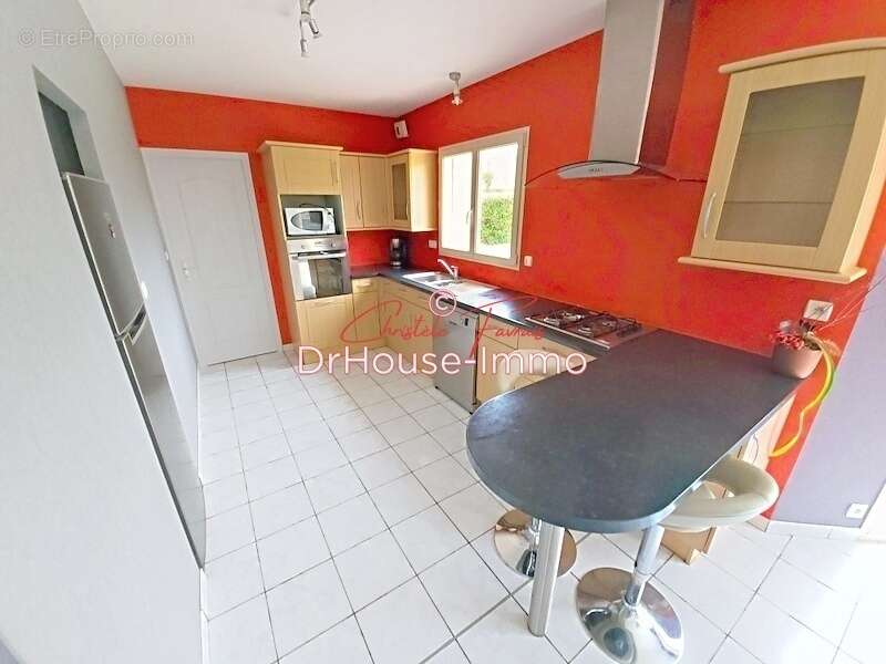 Maison à SAINT-GERMAIN-EN-COGLES