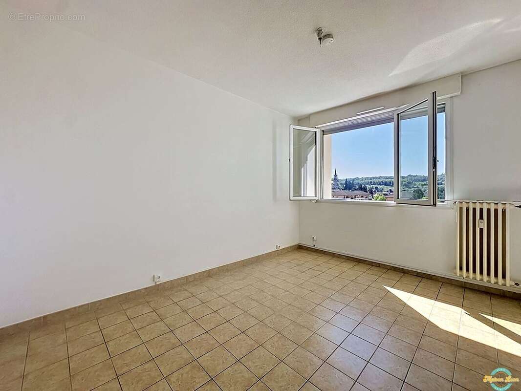 Appartement à LA TOUR-DU-PIN
