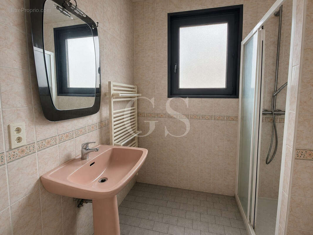 Maison 93 m² à Pommiers  - photo 8