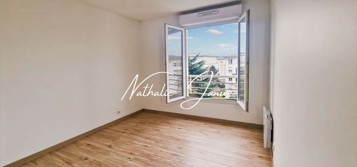 Appartement à CORBEIL-ESSONNES