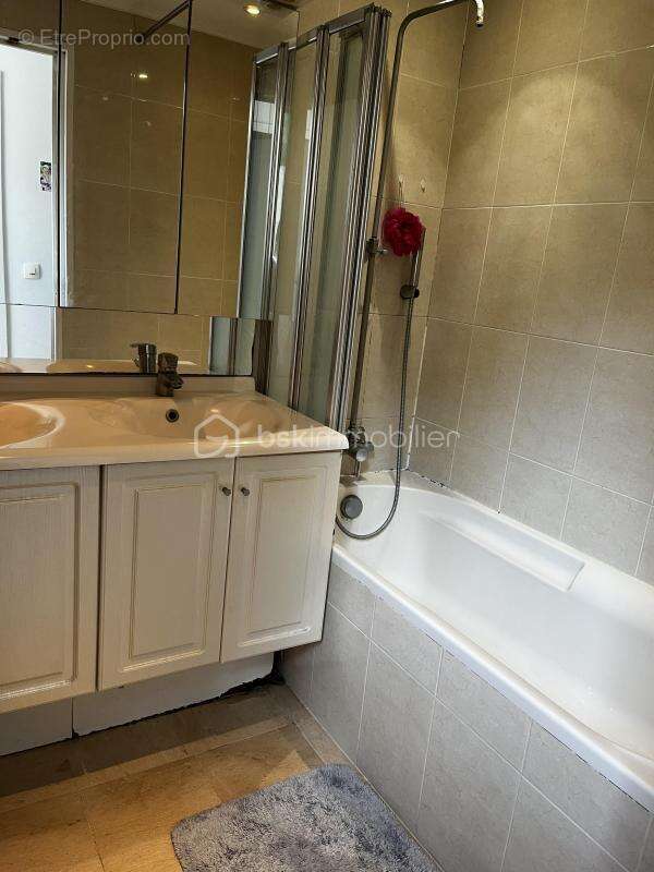 Rare : NOISIEL : Appartement avec balcons, terrasse et garage individuel - photo 16