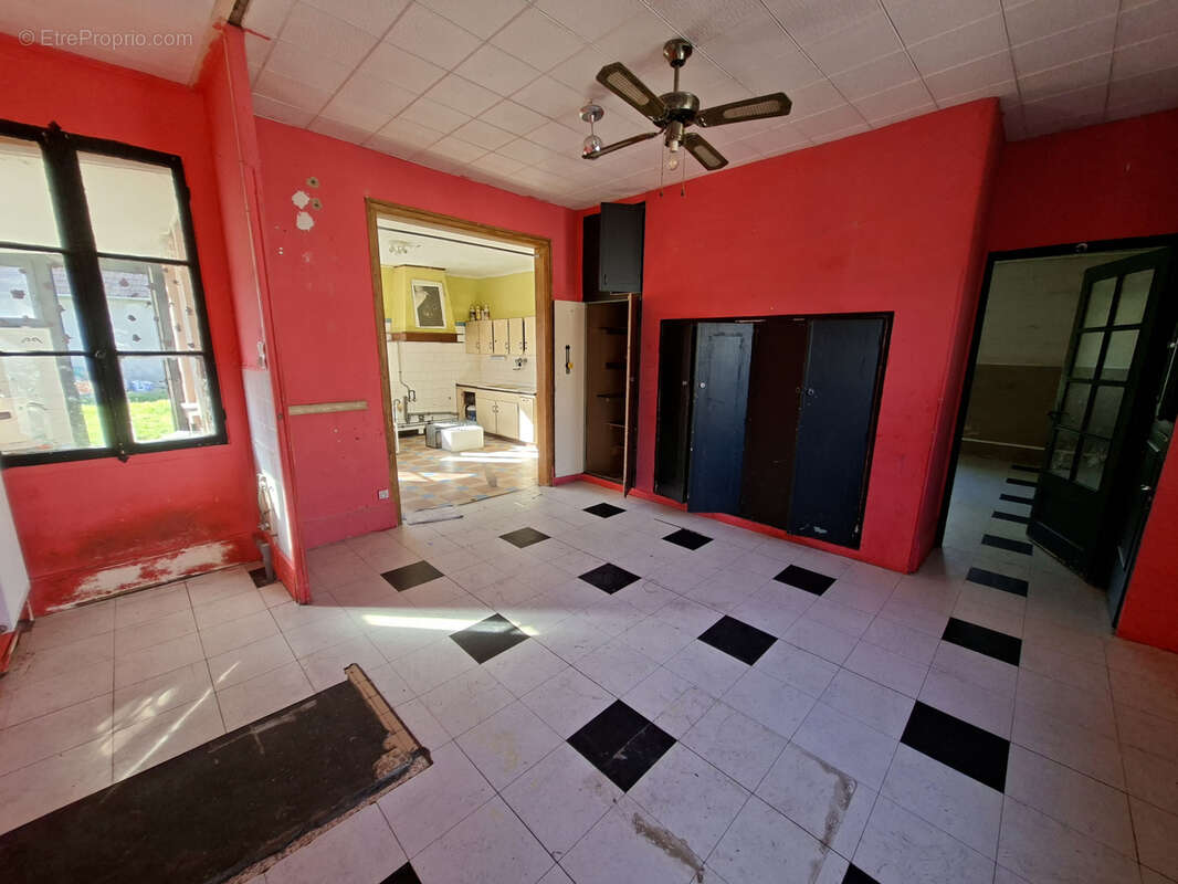 Maison à FEUQUIERES-EN-VIMEU