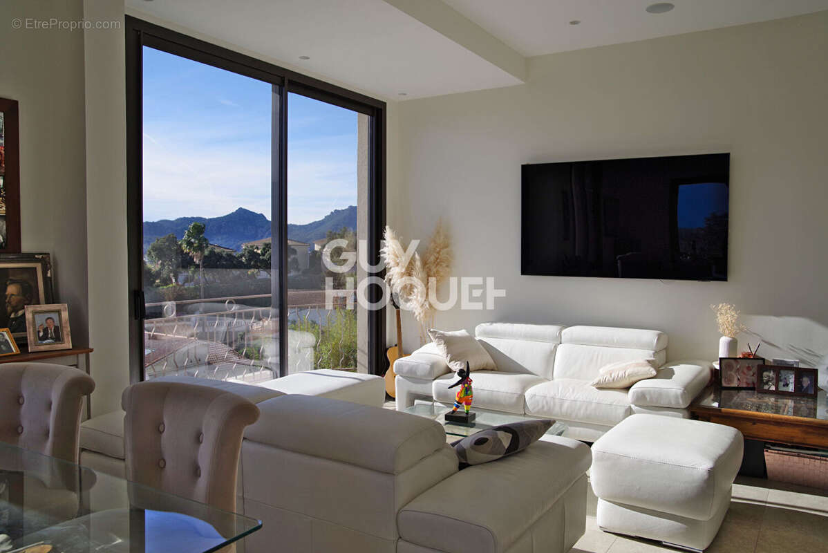 Maison à MANDELIEU-LA-NAPOULE