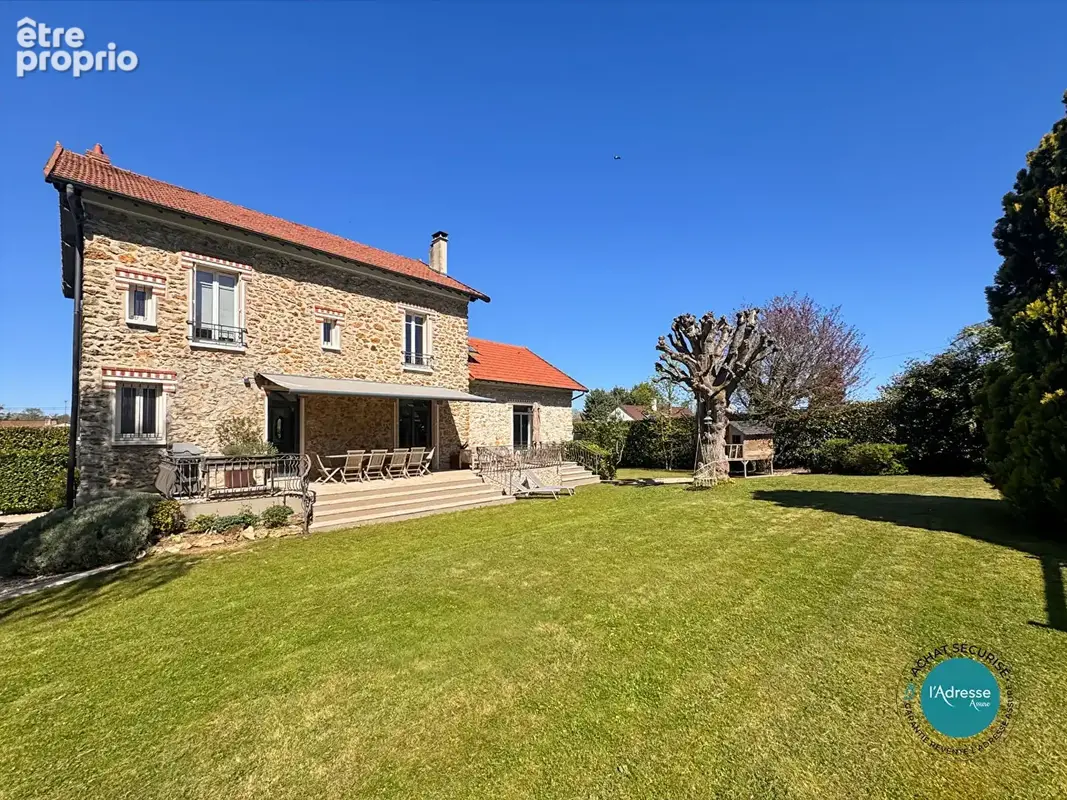 Photo Maison à Mennecy au prix de 649 000€