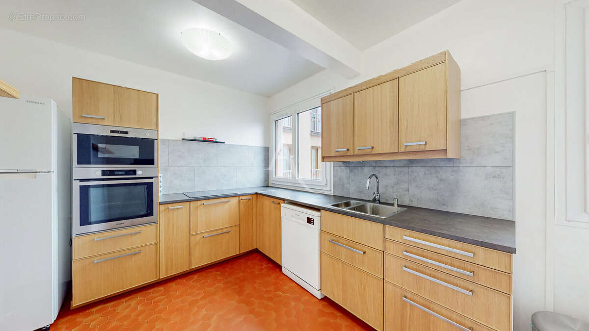 Appartement à LE PLESSIS-ROBINSON