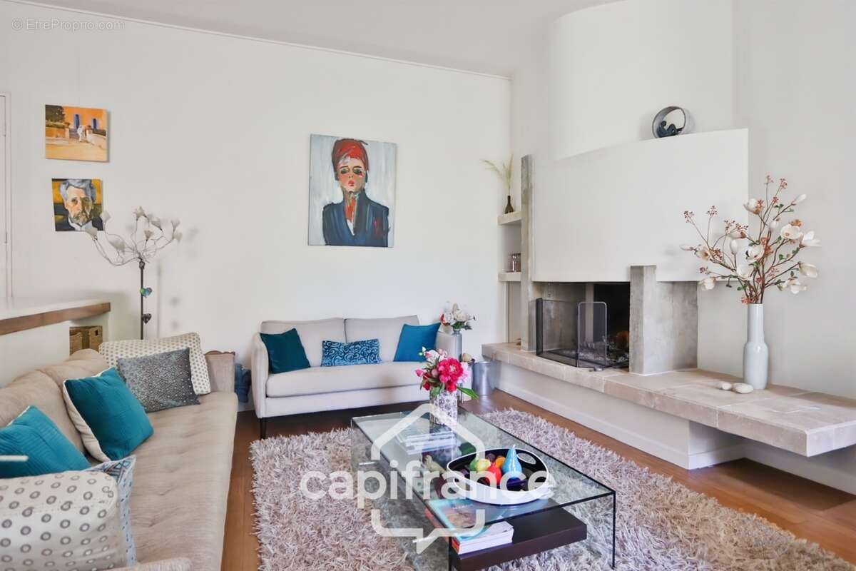 Maison familiale à vendre 7 pièces GARCHES (92) - photo 2