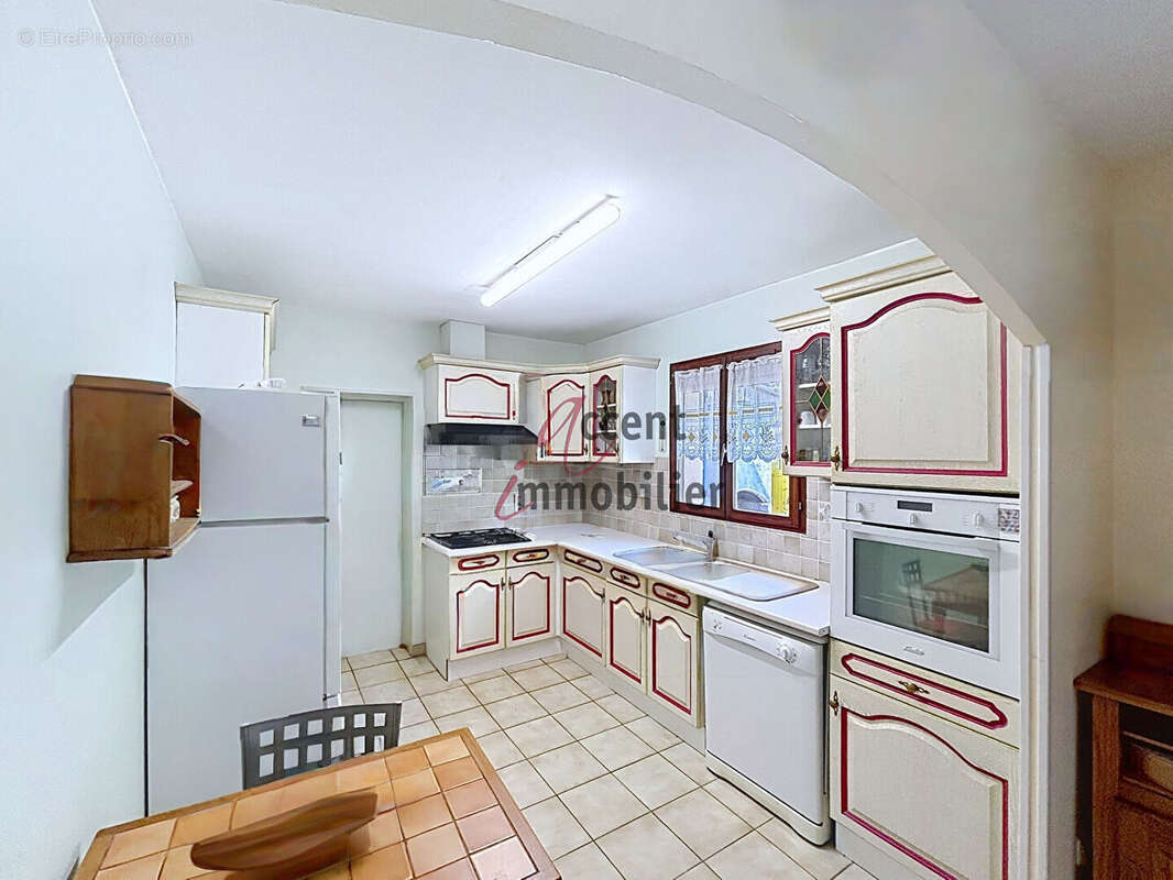 Maison à ROBION
