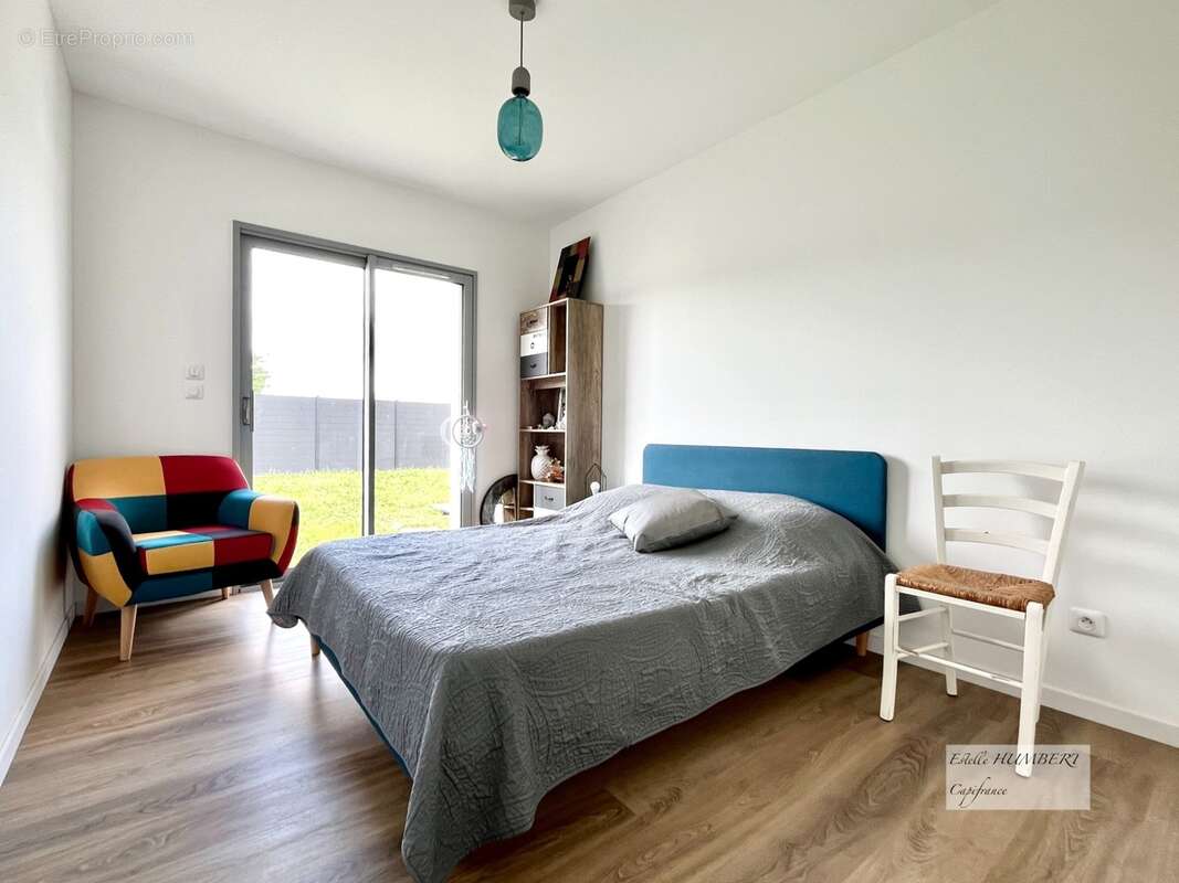 Maison Plain-Pied 96m2, suite, CROIX CHAPEAU (17) - photo 9