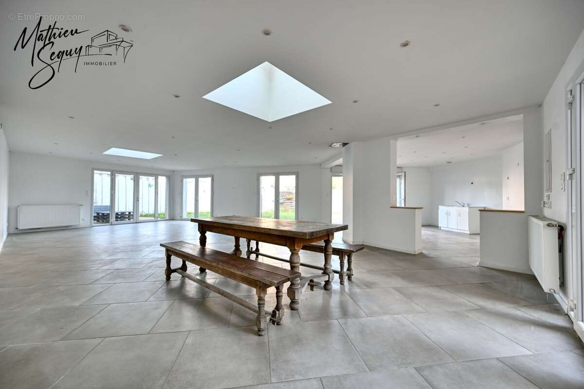 Ensemble immobilier pro/perso à St Genis Laval - photo 23