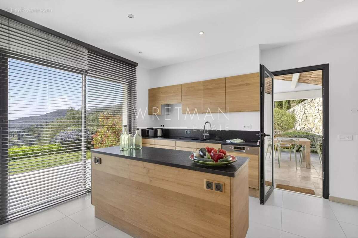Villa moderne de 4 chambres avec grande piscine et vue spectaculaire – Cabris - photo 15