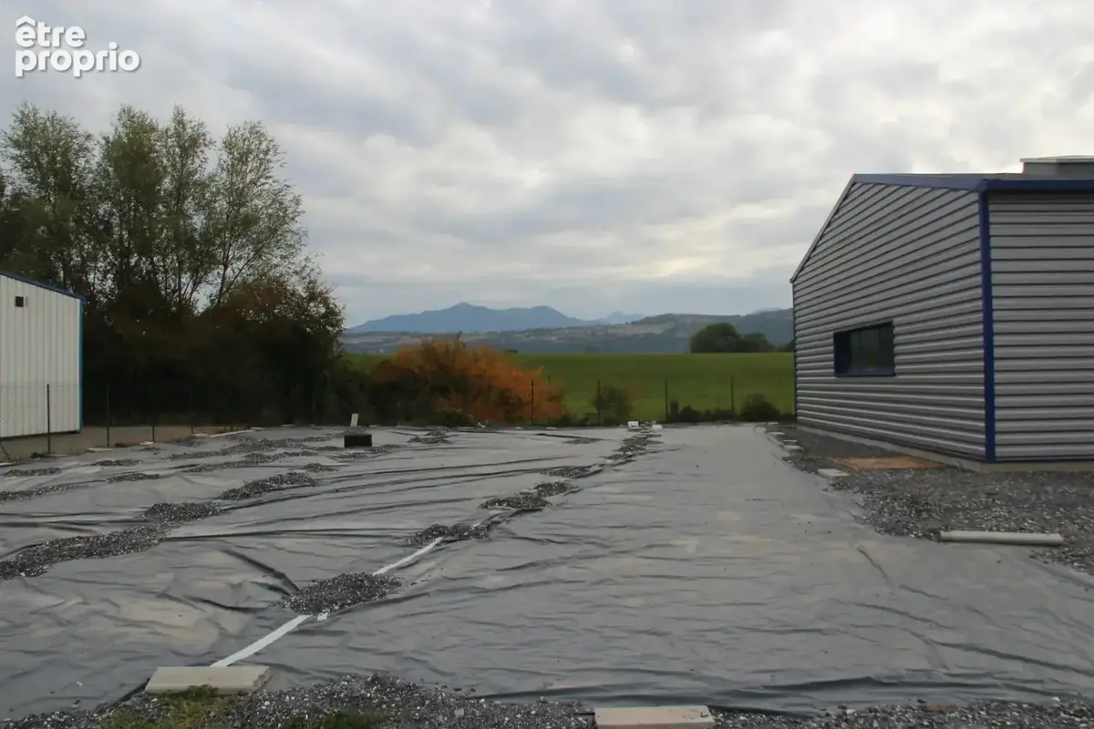 Local avec terrain - photo 2