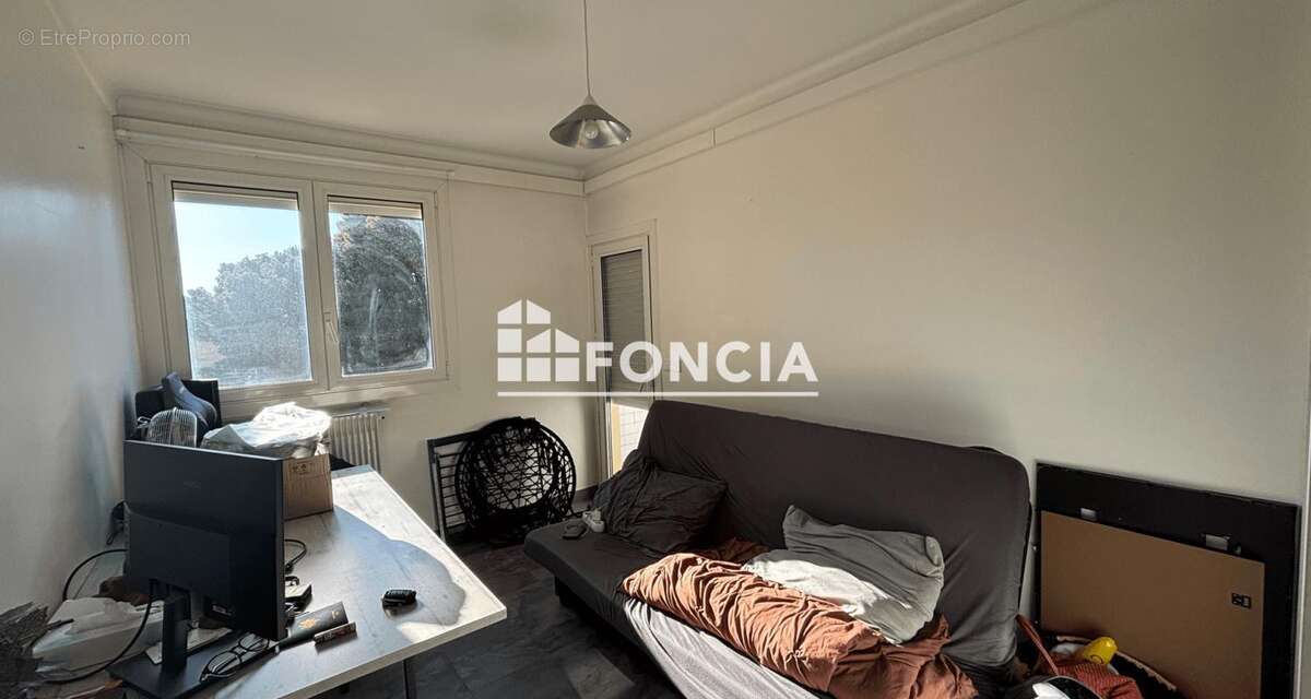 Appartement à VILLENEUVE-LES-AVIGNON