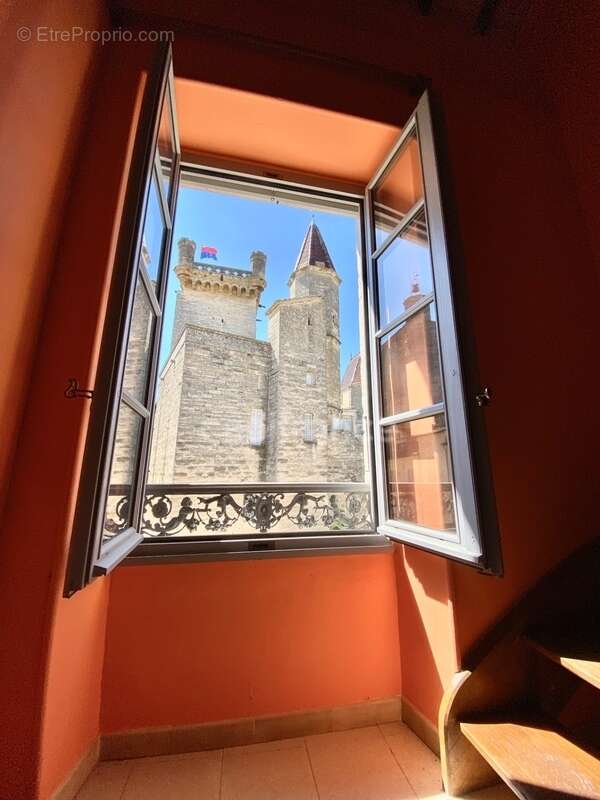 Appartement à UZES