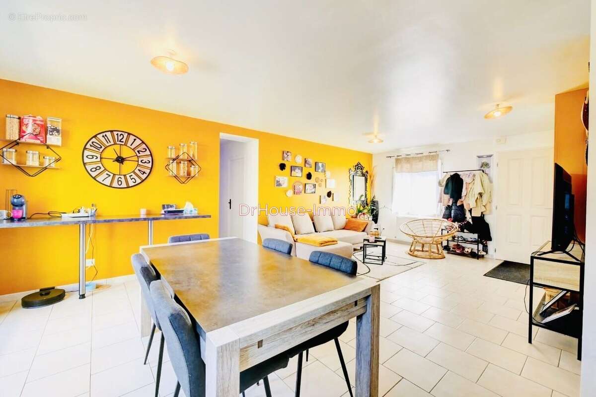 Maison à FERRIERES-EN-GATINAIS