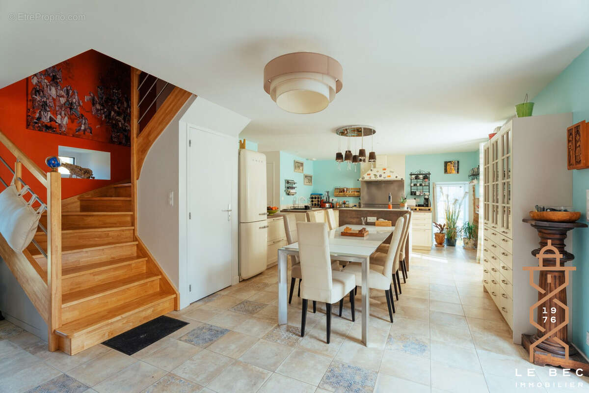 Maison à LOCOAL-MENDON