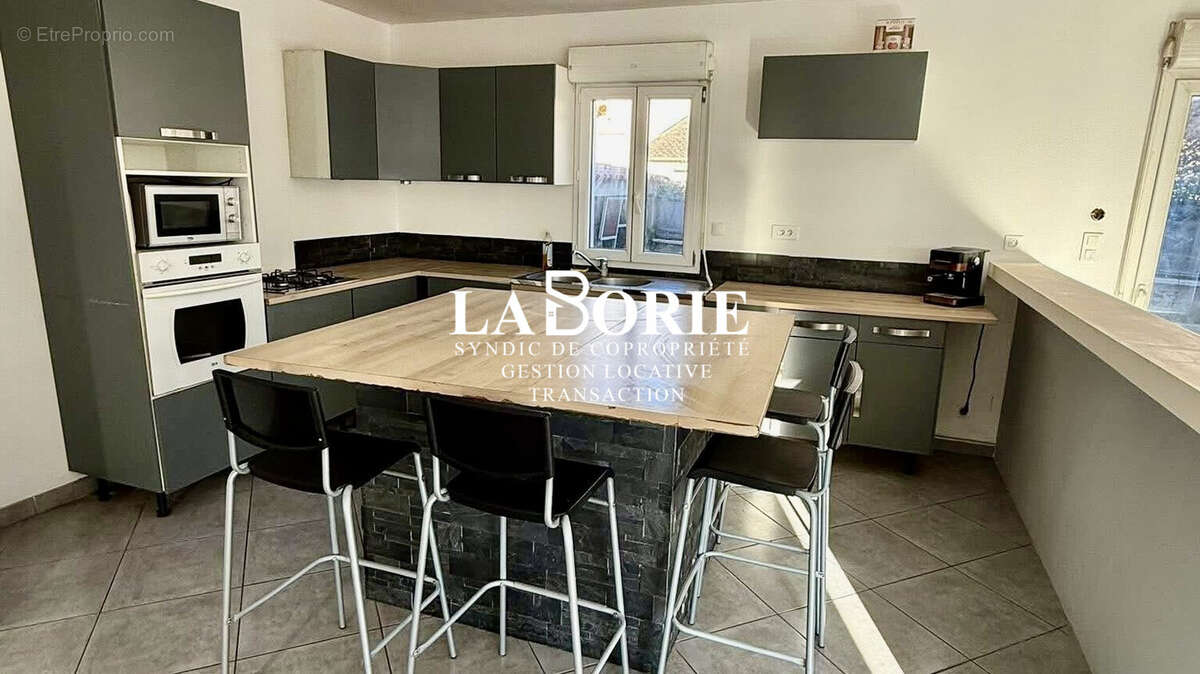 Maison 110 m² à Vedene  - photo 3