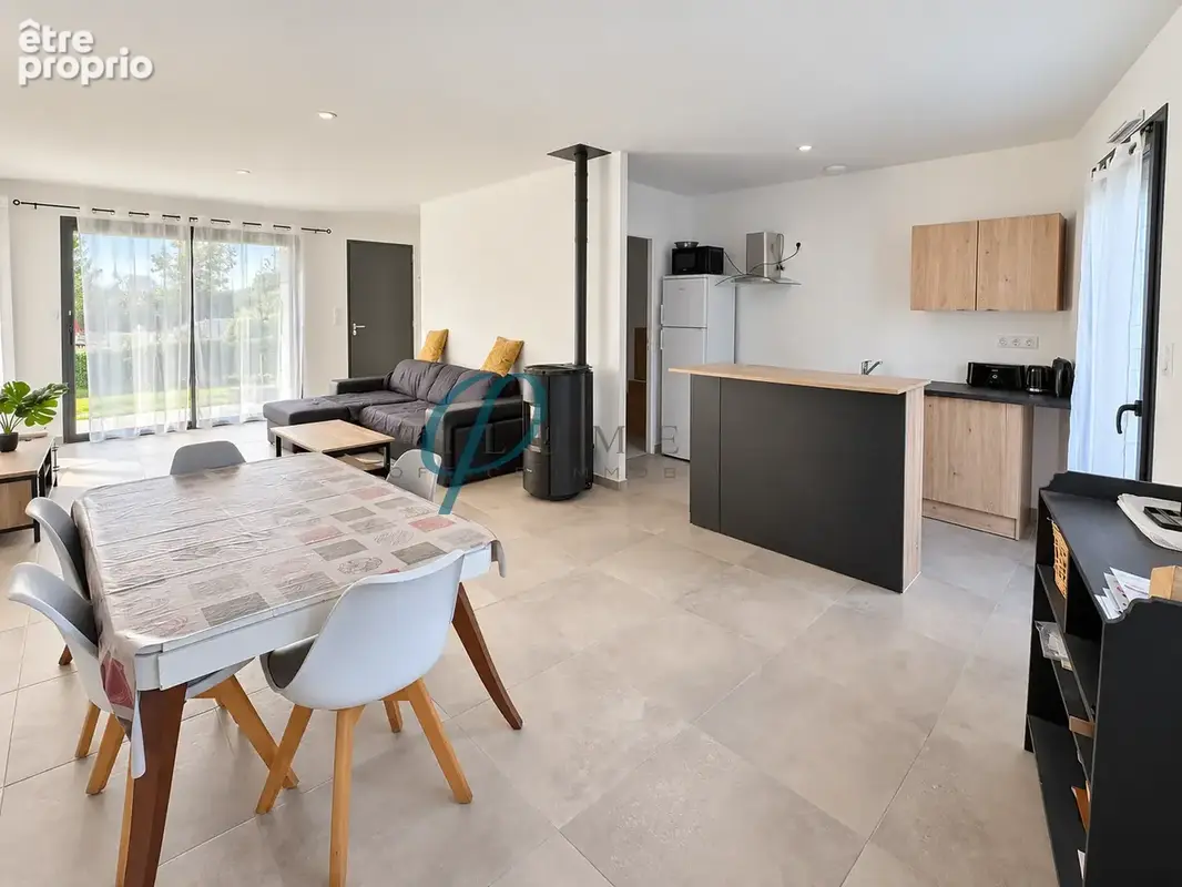 Maison de 2024 de 4 chambres avec jardin et garage - photo 3