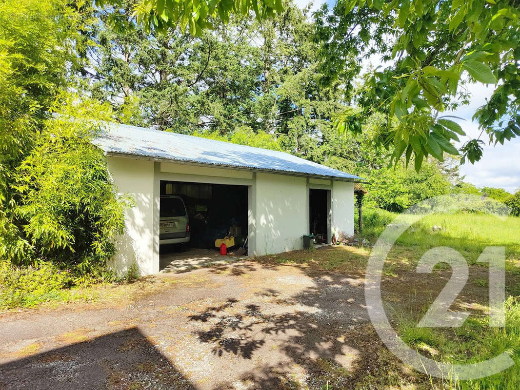 Maison 214 m² à La Chapelle-Montlinard  - photo 22