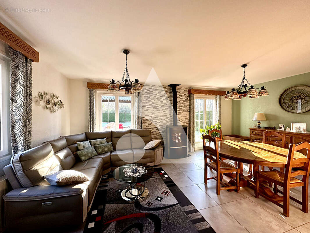 Maison à LE FIDELAIRE