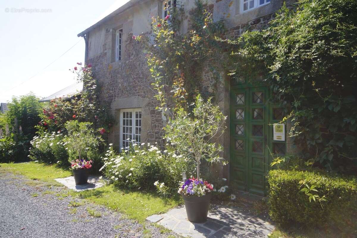 Maison à QUETTREVILLE-SUR-SIENNE
