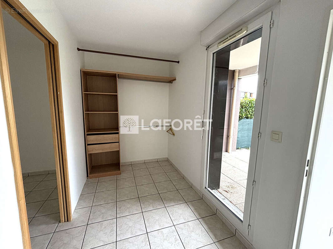 Appartement à MEYZIEU