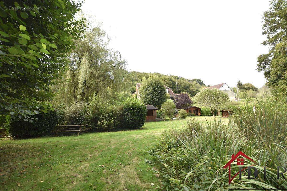 Maison de village rénovée avec joli terrain - photo 8