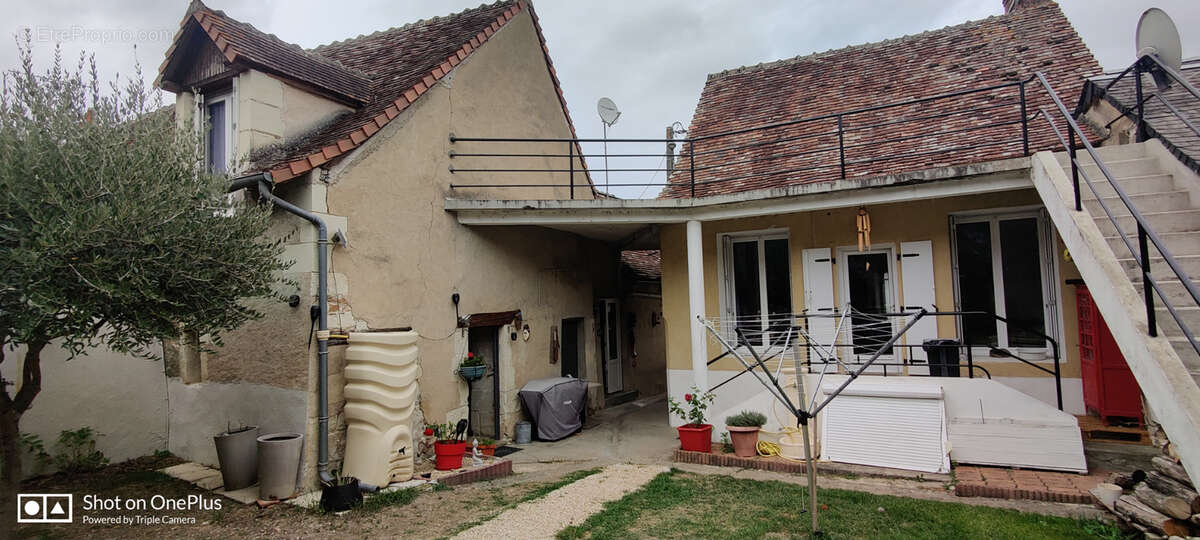 Maison à YZEURES-SUR-CREUSE