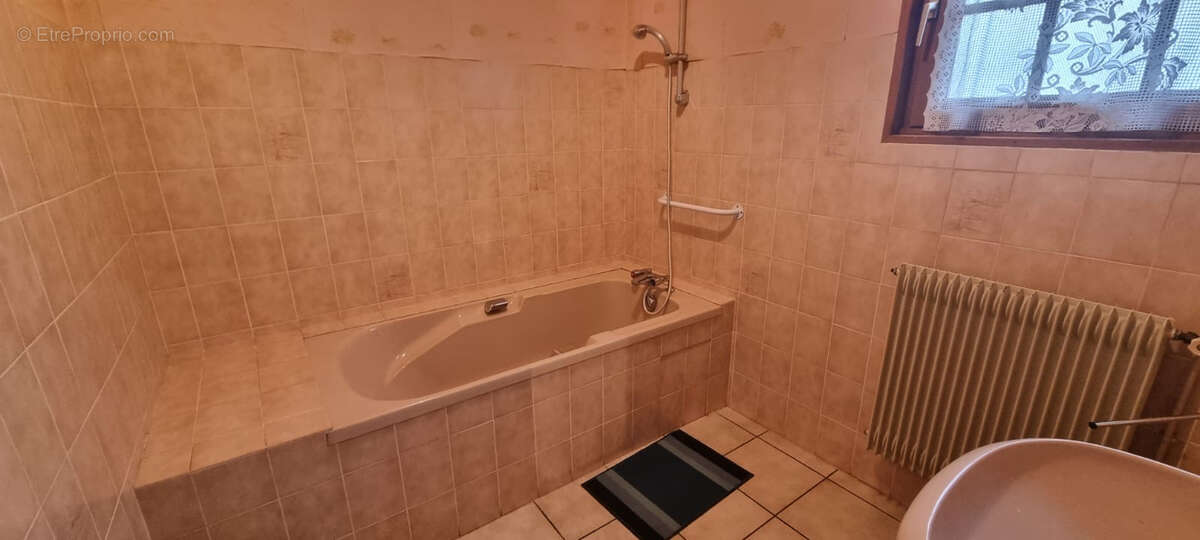 Maison à PARAY-LE-MONIAL