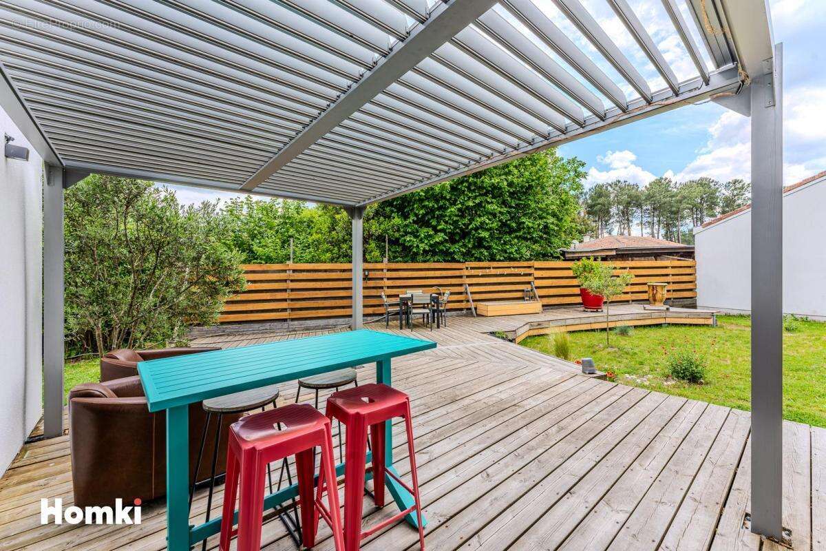 Maison à PARENTIS-EN-BORN