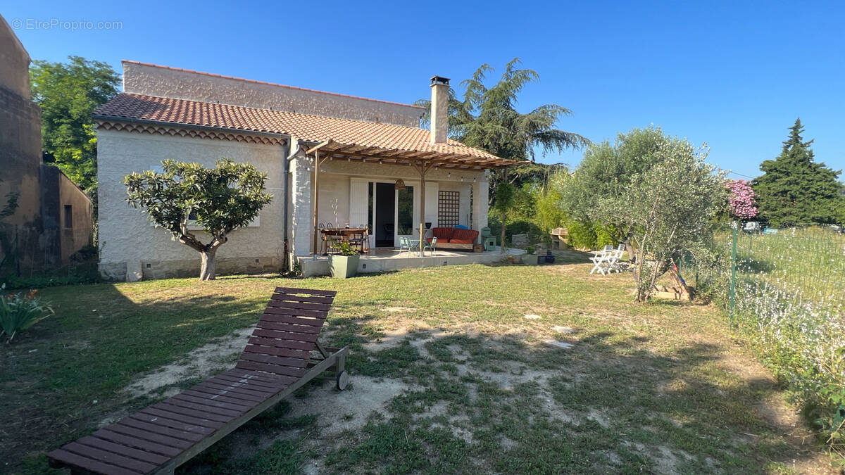 Maison à PERNES-LES-FONTAINES
