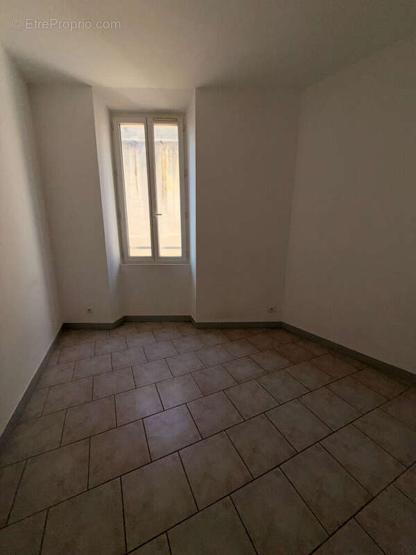 Appartement à ROQUEVAIRE