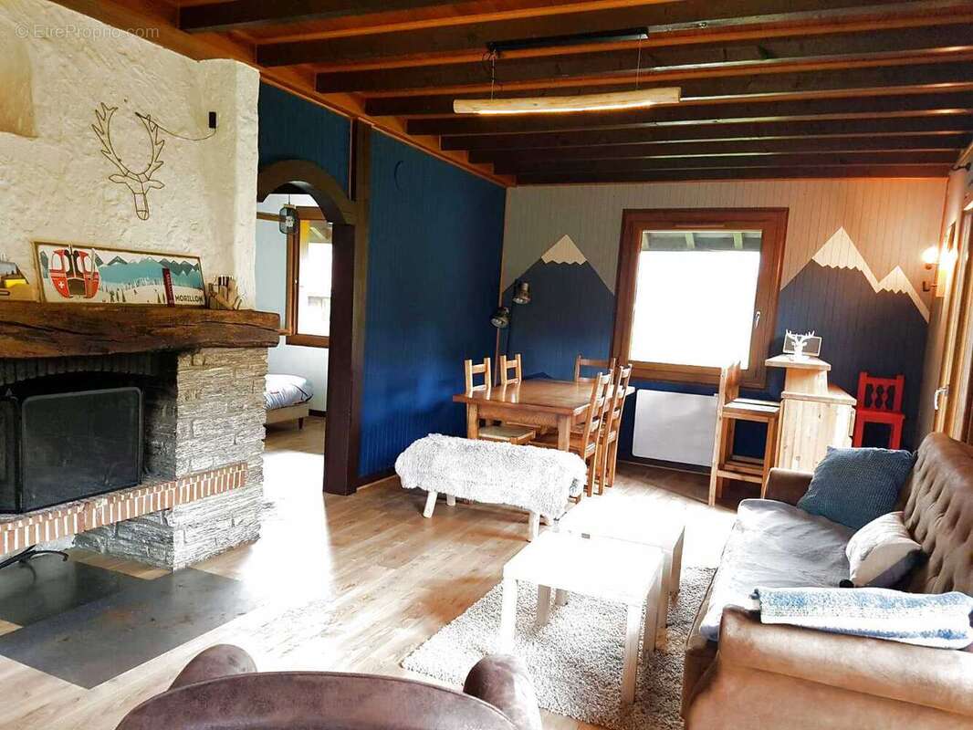 Maison à LA RIVIERE-ENVERSE