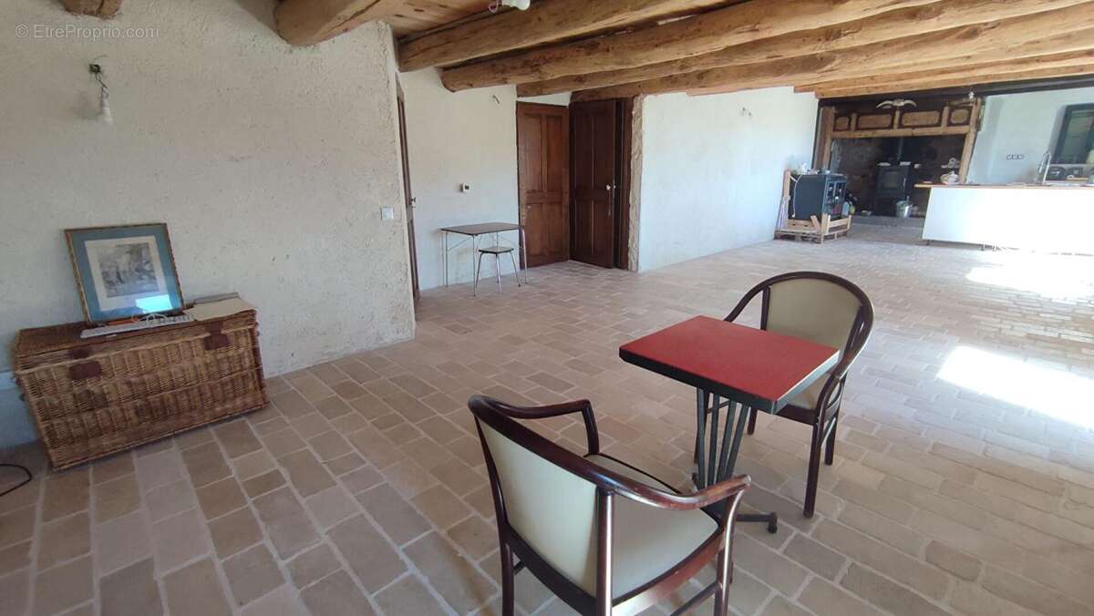 Belle maison Cantalienne Saint Amandin 15190 - photo 5
