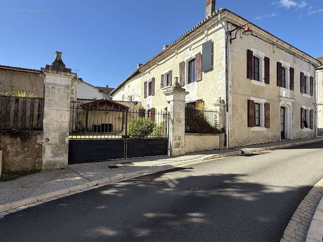 Maison de caractere - photo 2
