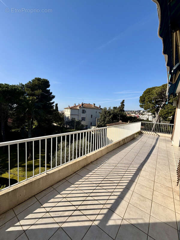 Appartement à LE CANNET